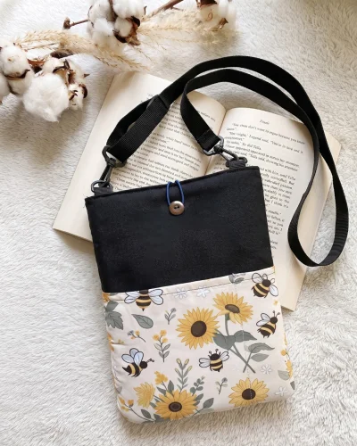 Funda para Libros - Abejitas y flores
