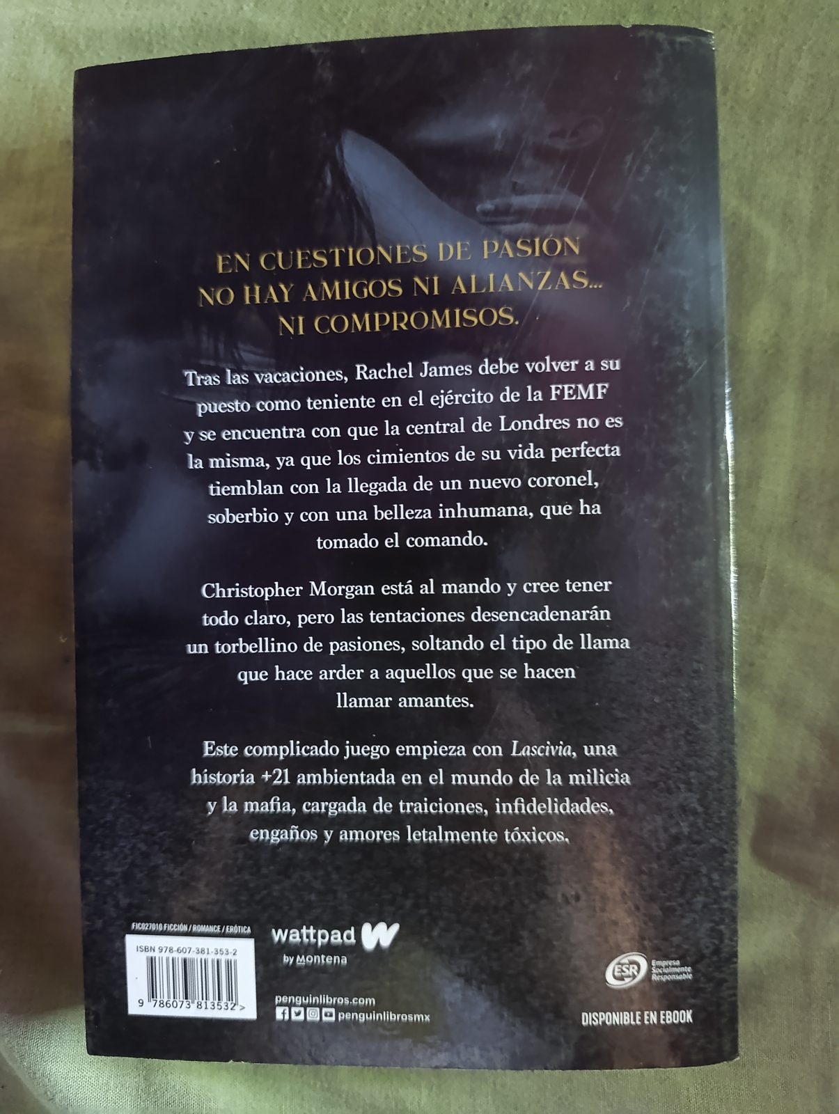 Atrás