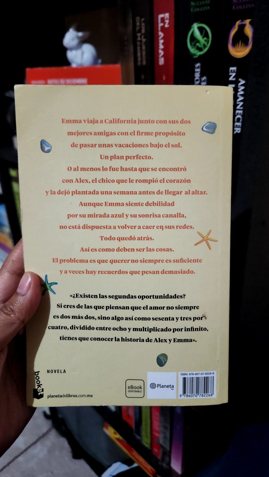 Atrás