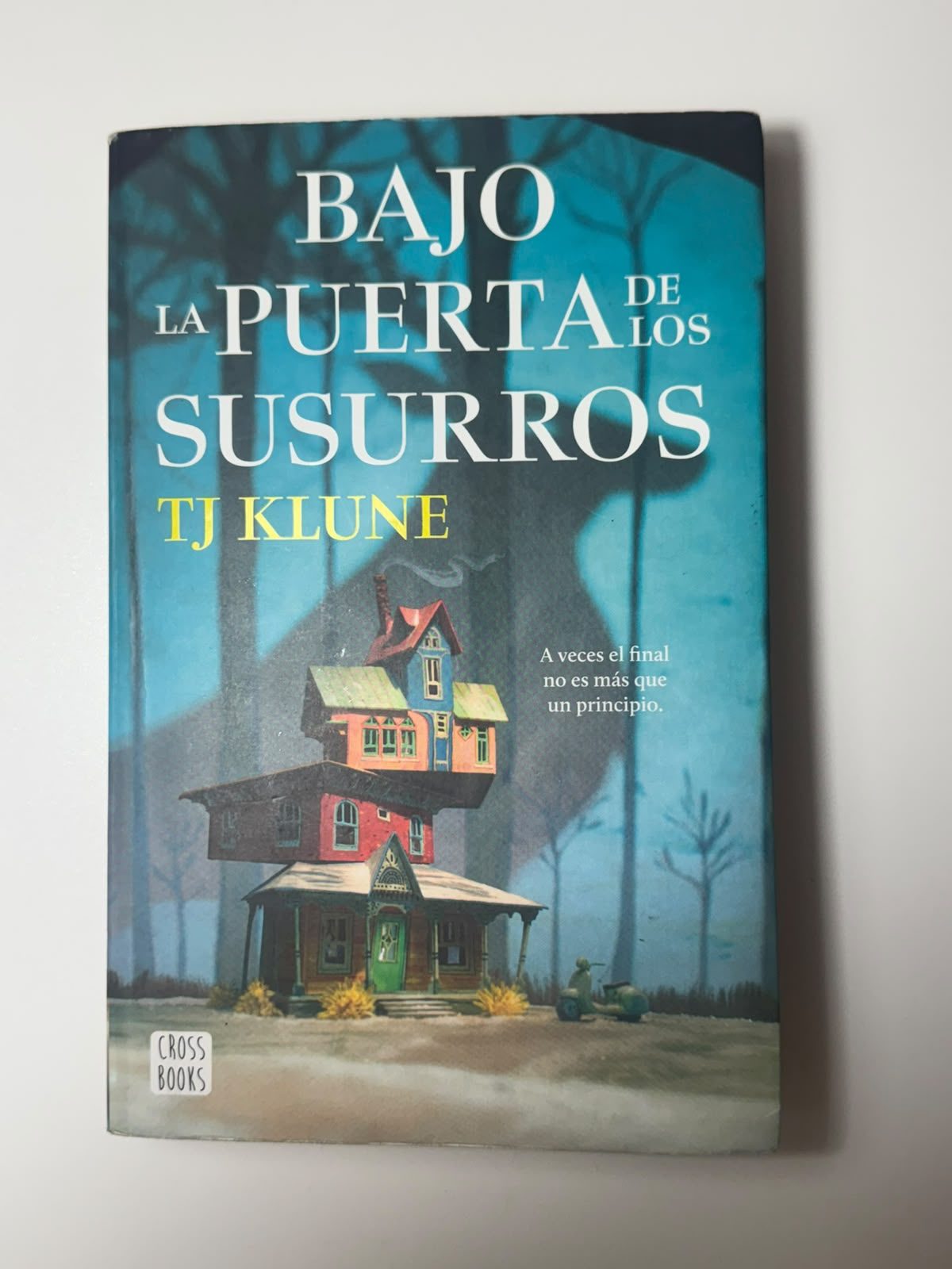 Bajo la Puerta de los Susurros
