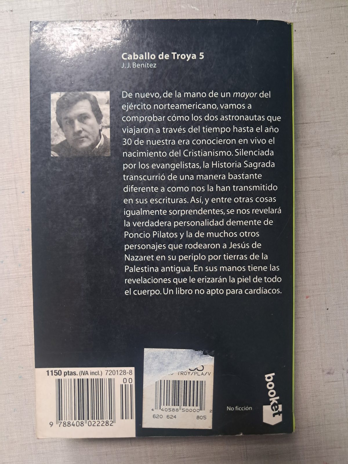 Atrás