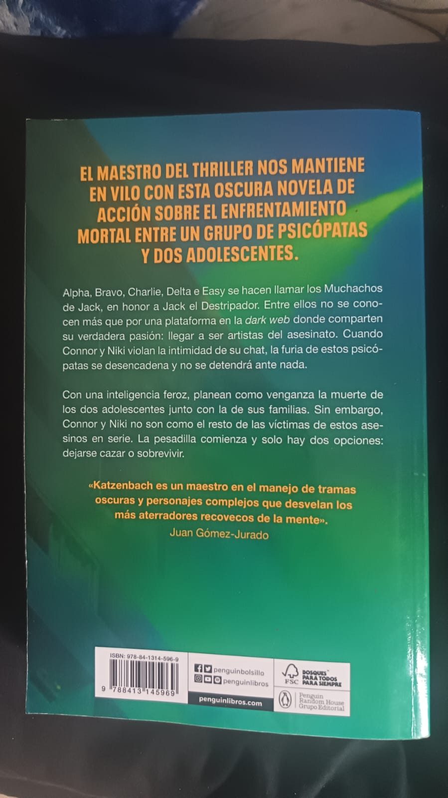 Atrás