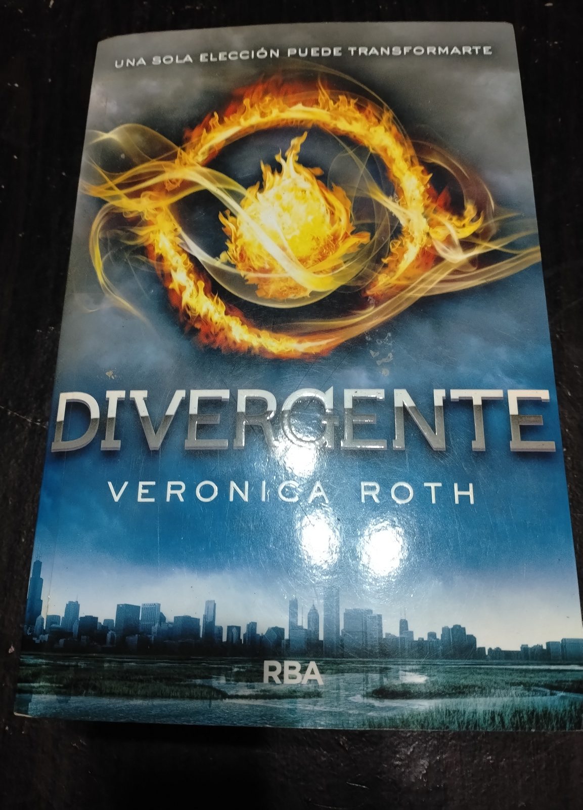 DIVERGENTE 1: DIVERGENTE
