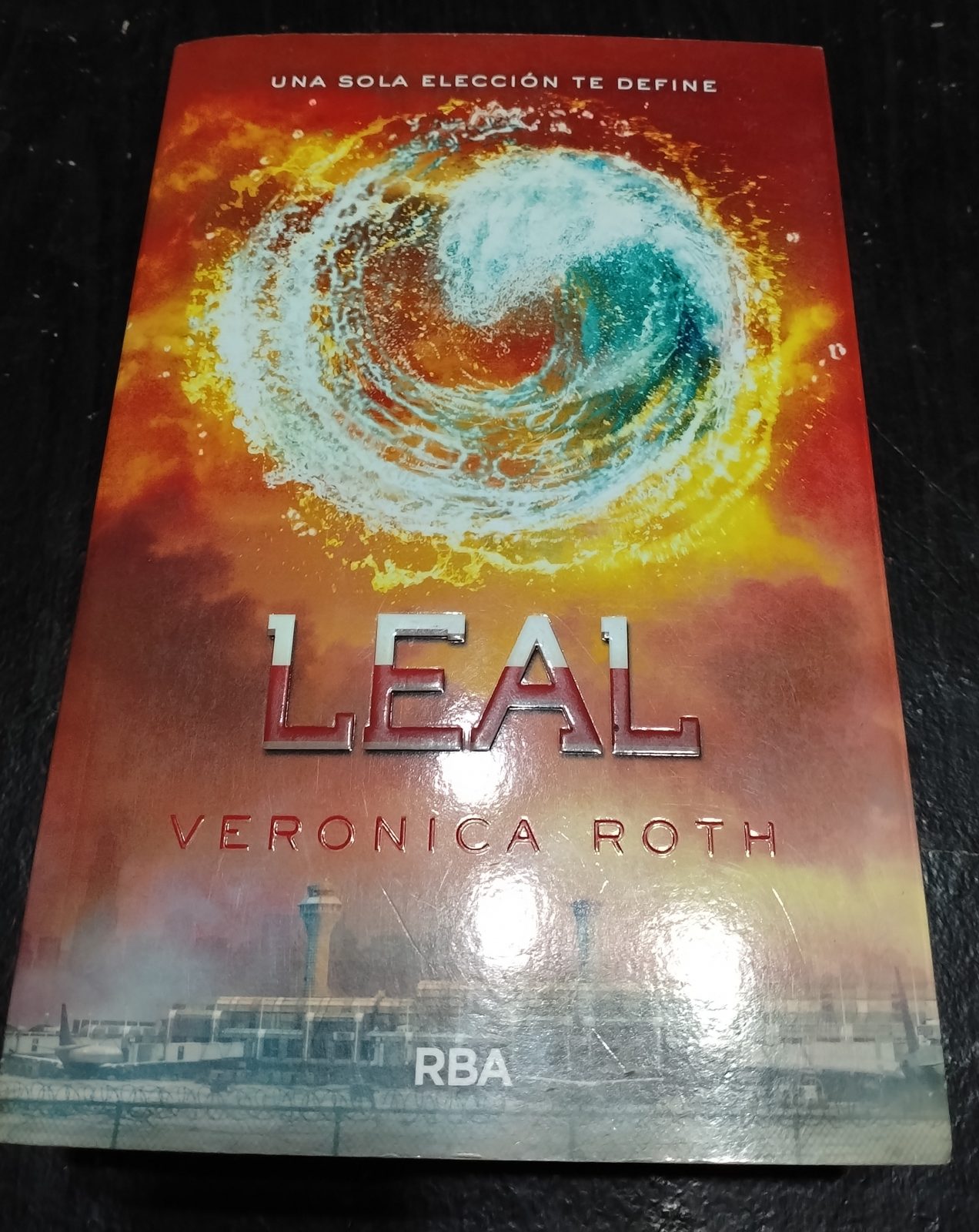 DIVERGENTE 3: LEAL